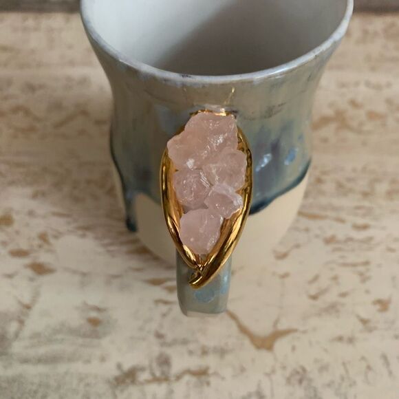 Handmade ceramic mug with gold accent and rose quarts accents - Picture 2 of 11